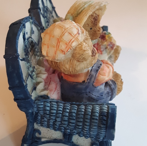 Brother and Sister Bear Having a Chat - Picture 3 of 6